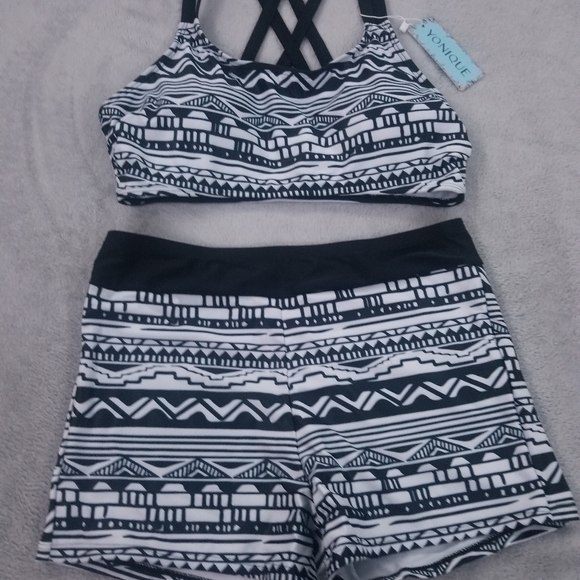 2‎ piece bathing suite | Size M | black & white - Picture 3 of 9
